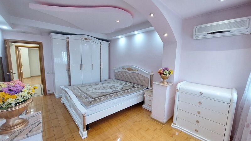 Bd. Mircea Voda, v-a-v ANFP, stradal, decomandat, centrala