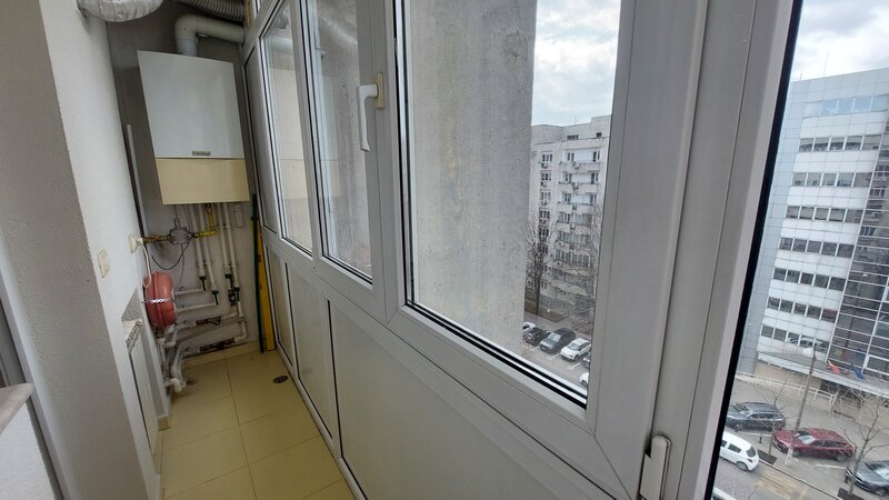 Bd. Mircea Voda, v-a-v ANFP, stradal, decomandat, centrala