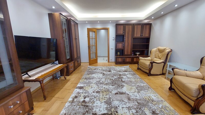 Bd. Mircea Voda, v-a-v ANFP, stradal, decomandat, centrala