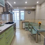 Bd. Mircea Voda, v-a-v ANFP, stradal, decomandat, centrala